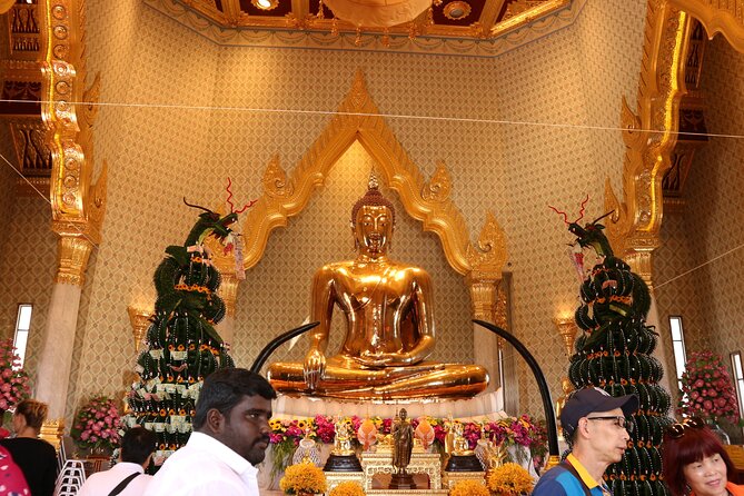 Bangkok Guided Temple Tour With Lunch Private - Wat Phra Kaew and the Emerald Buddha