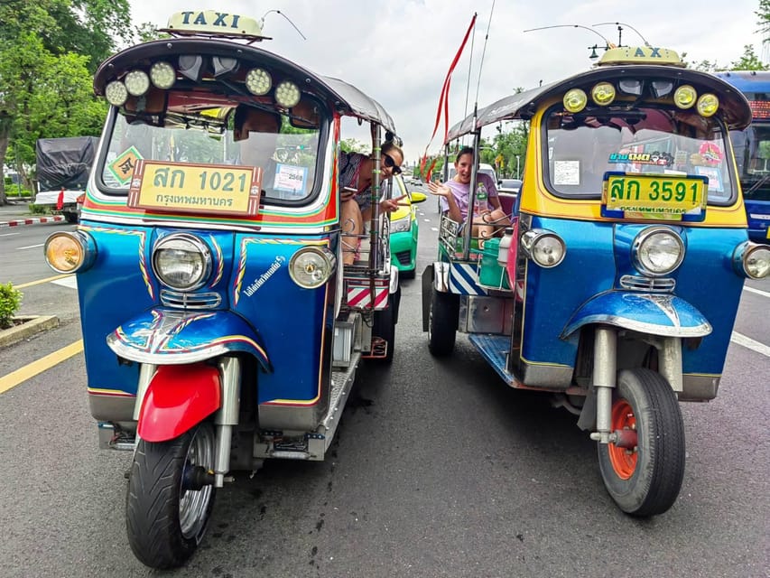 Bangkok: Guided Tour in a Typical Thai Tuk-Tuk - The guides make the short format work
