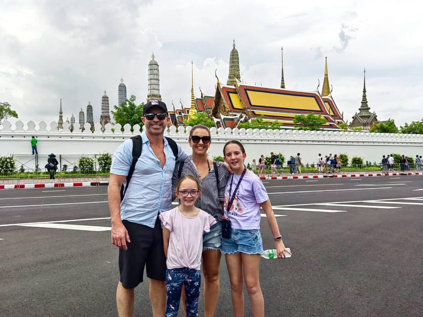 Bangkok: Guided Tour in a Typical Thai Tuk-Tuk - Wat Suthat and the Giant Swing