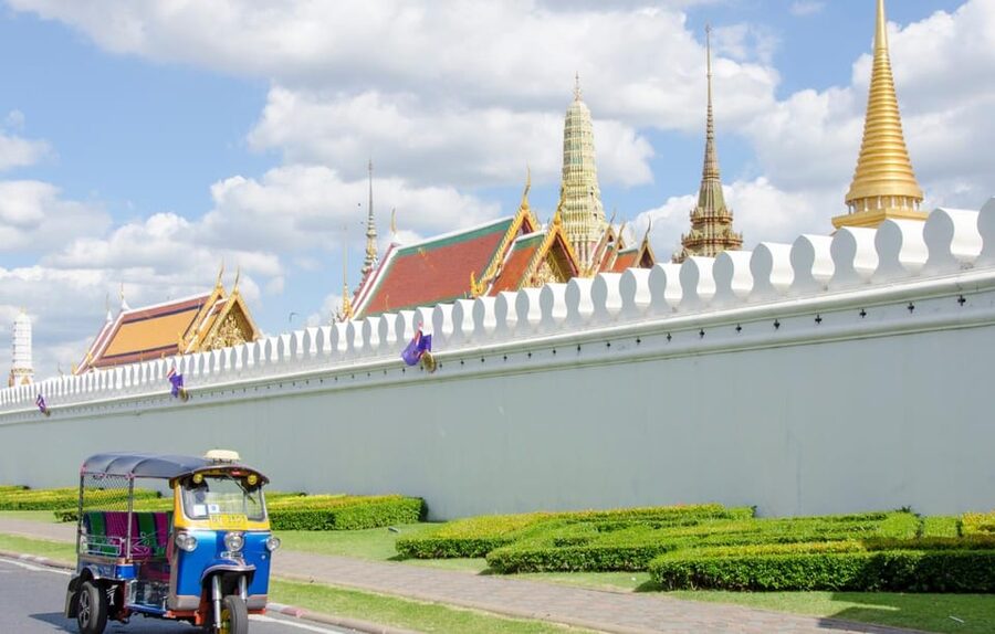 Bangkok: Guided Tour in a Typical Thai Tuk-Tuk - Finishing in Yaowarat, Bangkok’s Chinatown