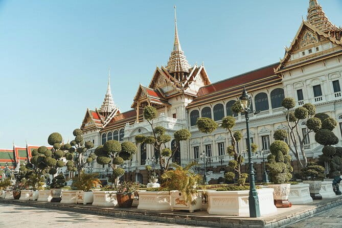Bangkok Half Day Guided Tour: Grand Palace, Wat Arun & Wat Pho - Wat Arun beside the Chao Phraya River