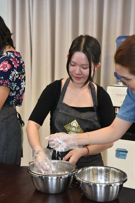 Bangkok: Hands-on Thai Cooking Class & Market Tour in Sathon - Making coconut milk and curry paste from scratch