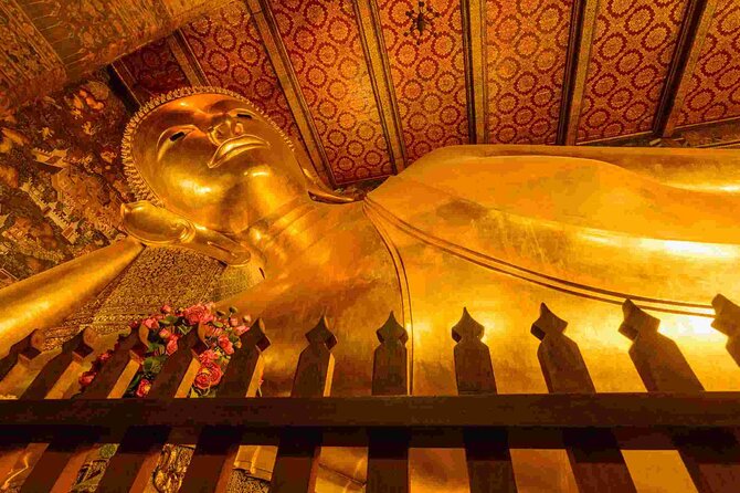 Bangkok Heritage Highlights: Grand Palace & Three Temples Tour - Crossing to Wat Arun