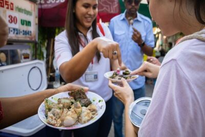 Bangkok Hidden Gems: Talad Noi, Chinatown & Street Food Tour