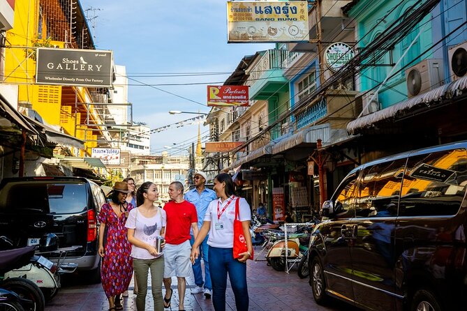 Bangkok Hidden Gems: Talad Noi, Chinatown & Street Food Tour - Chow Sue Kong Shrine and Sol Heng Tai Mansion