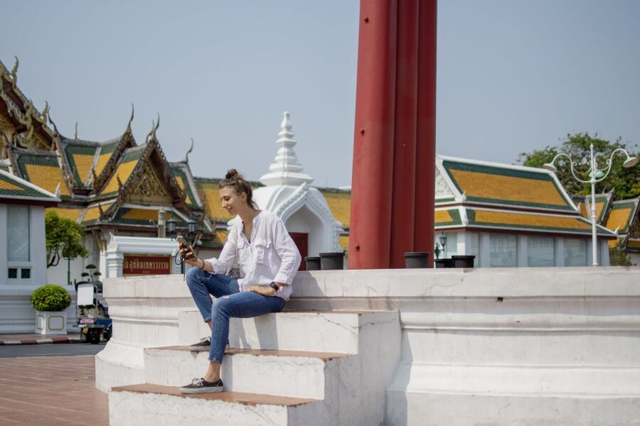 Bangkok: Historic Siam and Cultural Gems Walking Tour - Cultural highlights around Wat Pho and Phahurat