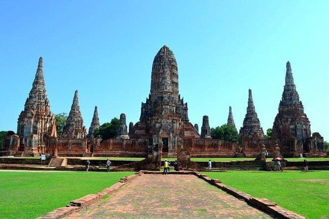 Bangkok History Temples Markets and Food Tasting - Crossing the river by local transport