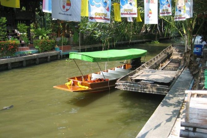 Bangkok: Join Canal Tour Chaophraya River - What the guide adds to the ride