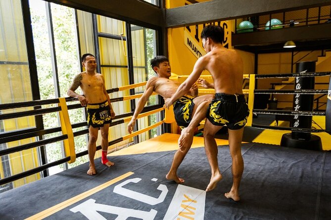 Bangkok:Learn 1-1 Muay Thai + Free Muaythai Shorts & Hotel Pickup - What happens during the 75-minute session