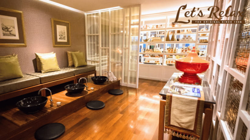 Bangkok: Let's Relax Bangkok Ploenchit Spa Experience - Choosing between Thai massage and oil-based treatments