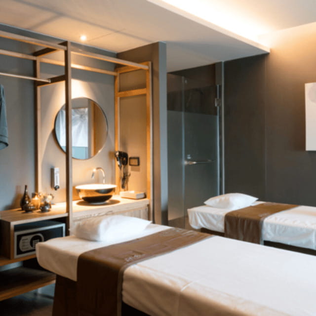 Bangkok: Let's Relax Mahanakhon CUBE E-Voucher - A calm fourth-floor retreat in Mahanakhon CUBE