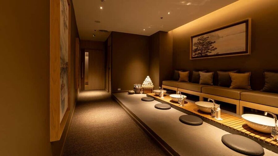 Bangkok: Let's Relax Spa Lumpini E-Voucher - Why the four-hand massage gets the most attention