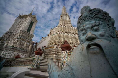 Longtail Boat Canal Tour to Wat Arun
