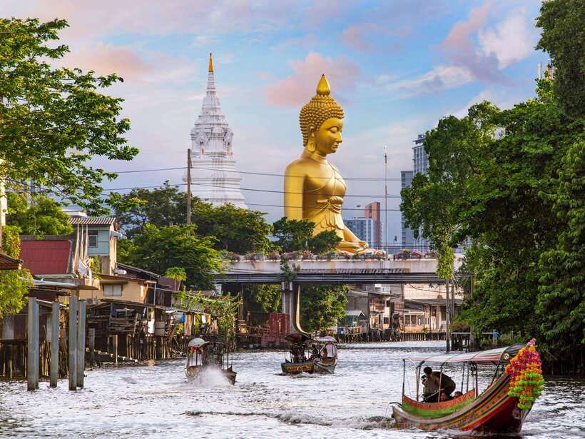 Bangkok: Longtail Boat Canal Tour to Wat Arun - What the guide adds