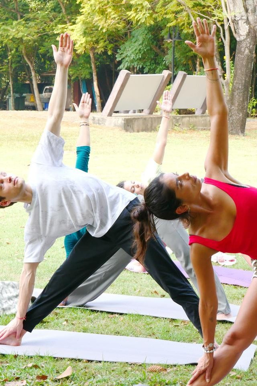 Bangkok: Lumpini Park Yoga Experience - What to wear and how to prepare