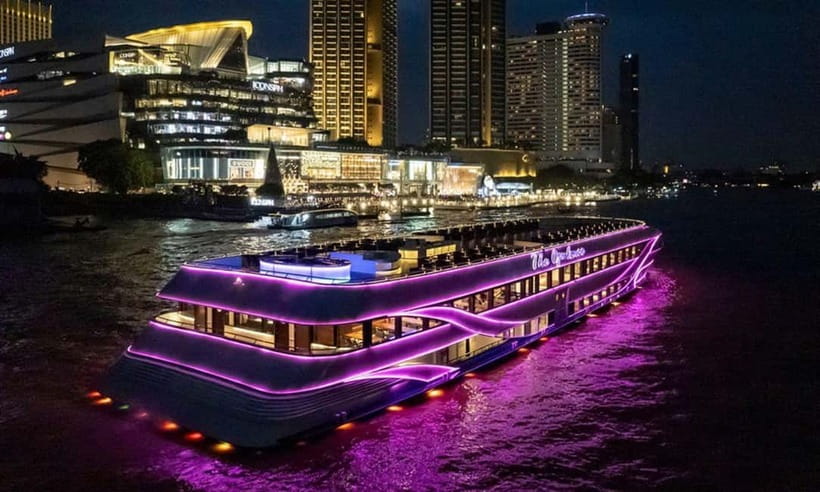 Bangkok: Luxury Dinner Cruise on Chao Phraya River - Dinner with Thai and international dishes