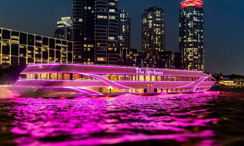 Bangkok: Luxury Dinner Cruise on Chao Phraya River - Timing, weather, and the one major caution
