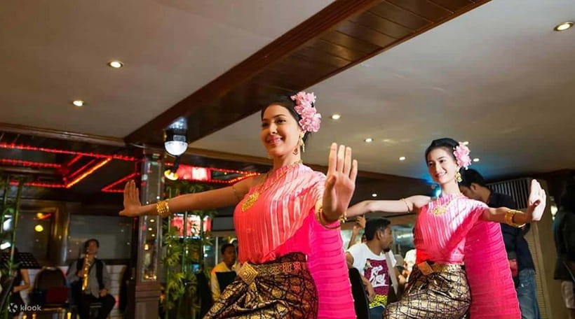 Bangkok: Luxury White Dinner Cruise Free Flow Beer and Wine - Seating, decks, and comfort
