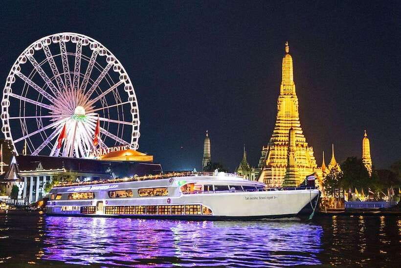 Bangkok: Luxury White Dinner Cruise Free Flow Beer and Wine - Getting to ICONSIAM Pier 4