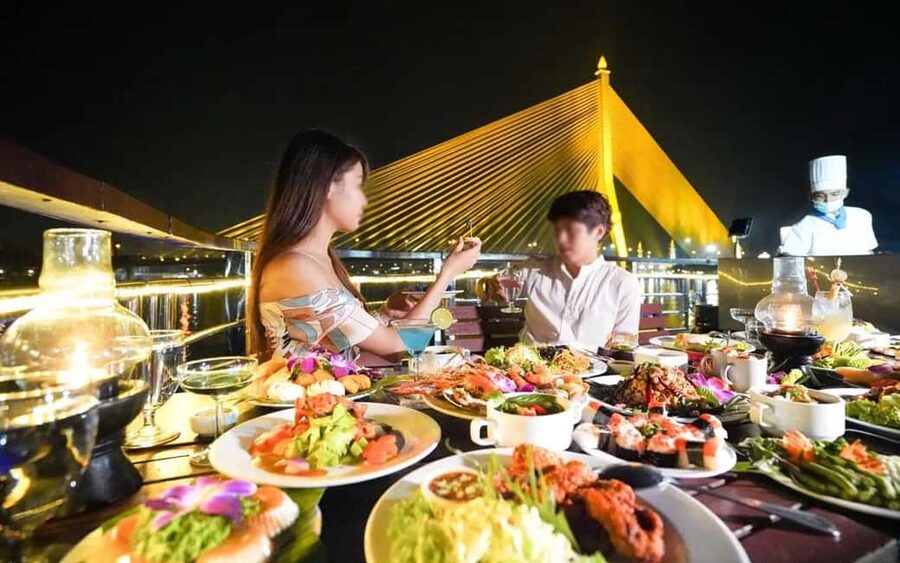 Bangkok: Luxury White Sunset or Dinner Cruise with Beer - Two ways to see Bangkok from the Chao Phraya