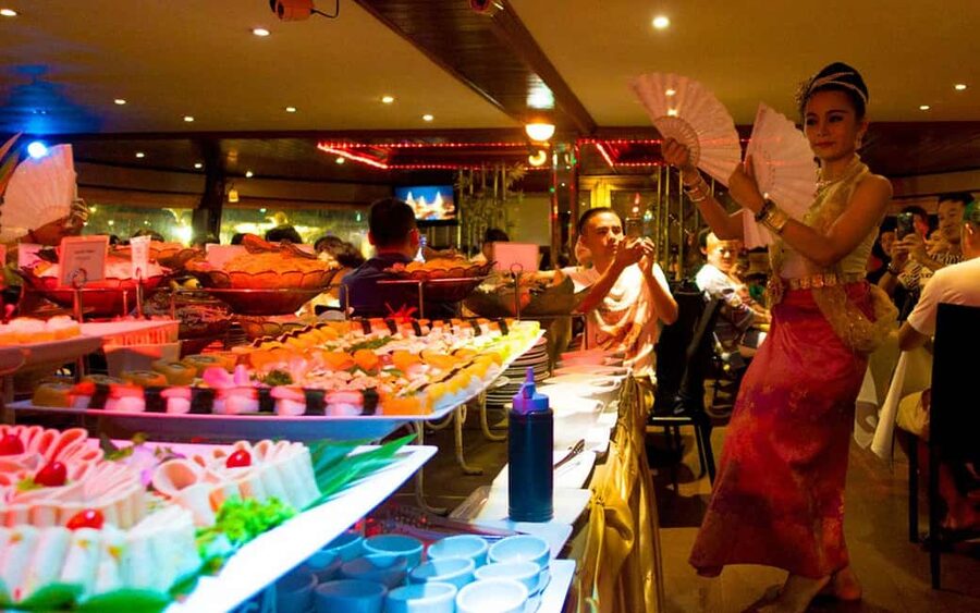 Bangkok: Luxury White Sunset or Dinner Cruise with Beer - Dinner cruise entertainment at ICONSIAM
