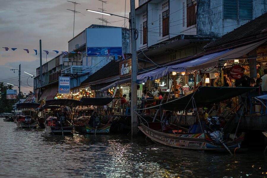 Bangkok: Maeklong Railway Market and Amphawa Floating Market - How the 10-hour schedule feels in practice