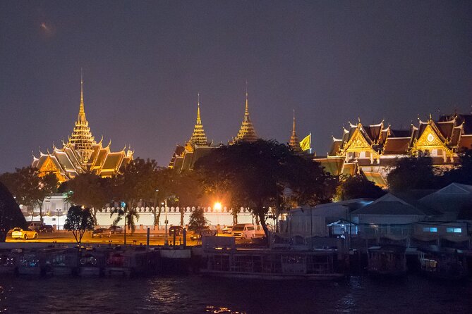 Bangkok Meridian Dinner Cruise from ICONSIAM - Music, Thai performances, and the mood on board