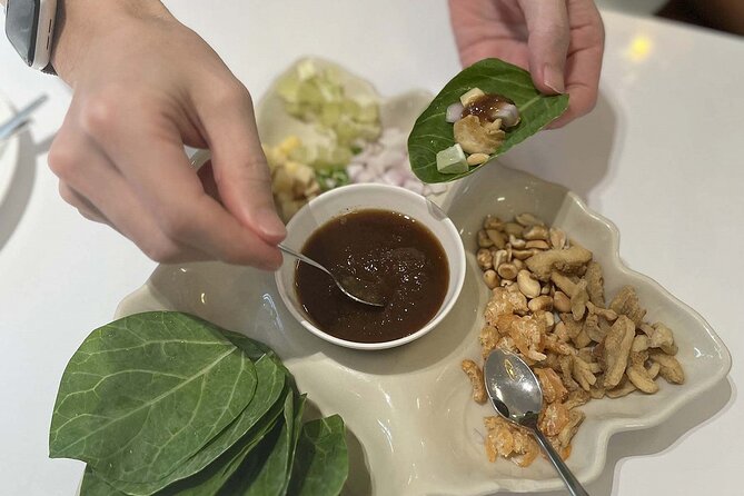 Bangkok Michelin Food Tour (3 Stops, 8 tastings) - The first food stop shows why Michelin does not always mean expensive
