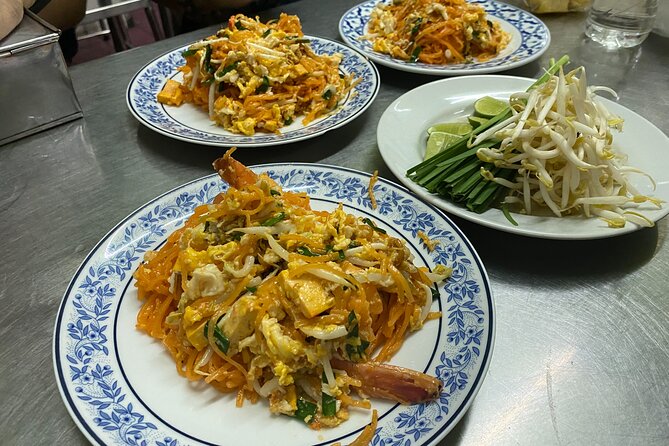 Bangkok: Michelin Street Eats by Tuk-Tuk Guided Food Tour - Bangkok by tuk-tuk after sunset
