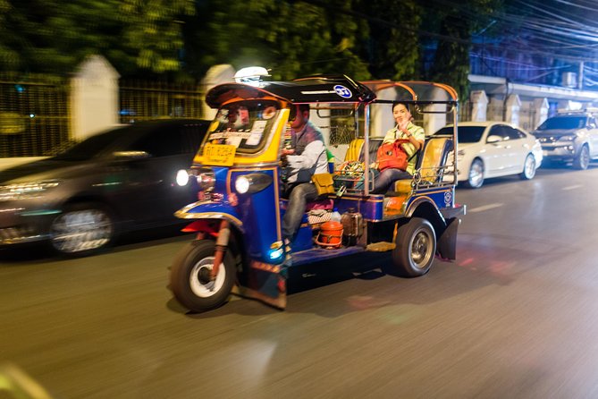 Bangkok Midnight Food Tuk Tuk Tour - Pom Prap Sattru Phai and the chicken noodles