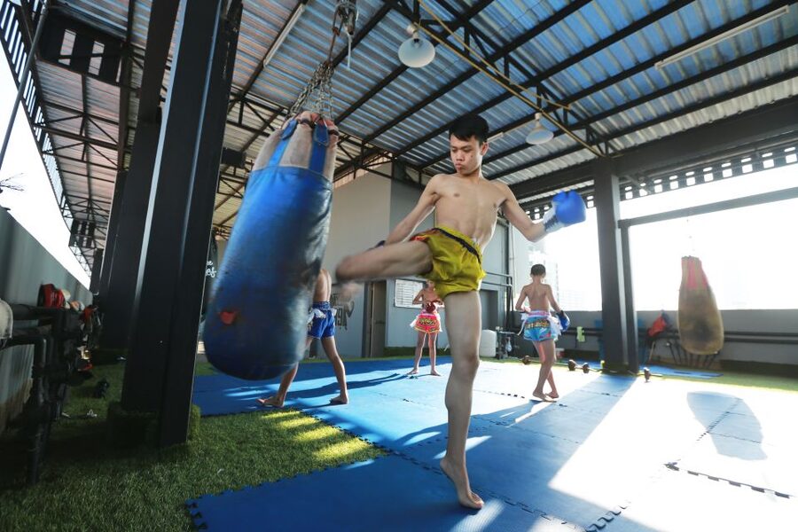 Bangkok: Muay Thai Boxing Class for Beginners - Your first minutes with the coach
