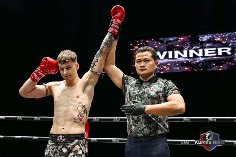 Bangkok: Muay Thai Match at Lumpinee Boxing Stadium - Reading a Muay Thai match as a first-time spectator
