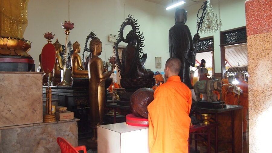 Bangkok: Must things to see in China town, Small group - Who Will Enjoy This Experience Most?