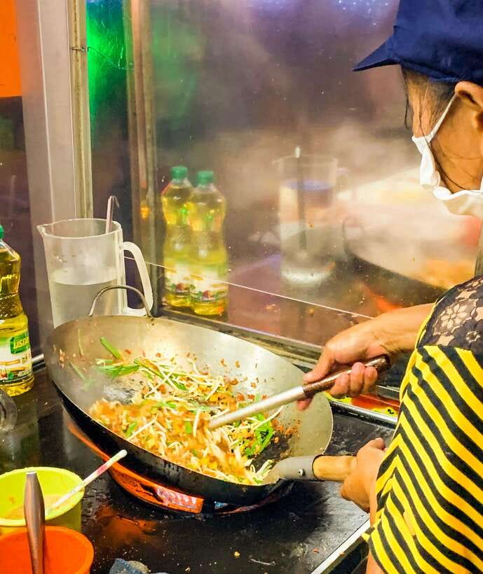 Bangkok: Must-Try Hidden Bike & Food Experience - A traditional village beside canals and old paths