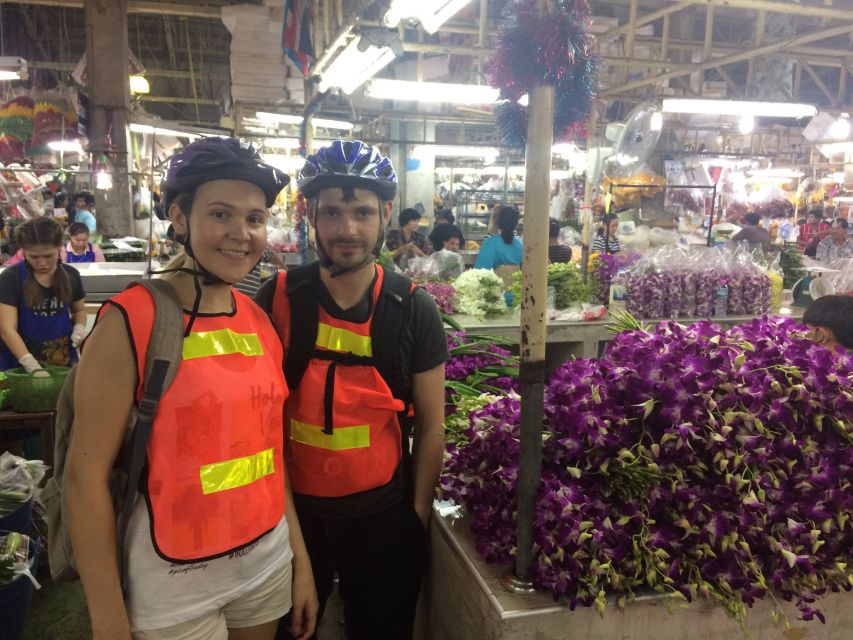 Bangkok: Night Bike Ride and Dinner at a Local Restaurant - Why Bangkok is best seen by bicycle at night