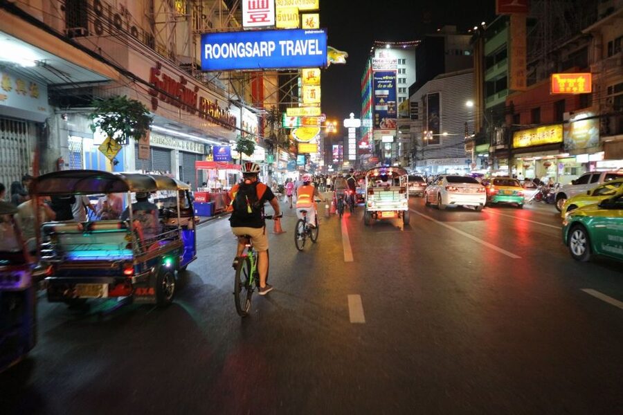 Bangkok: Night Bike Ride and Dinner at a Local Restaurant - Pak Khlong Talat, Bangkok’s flower market
