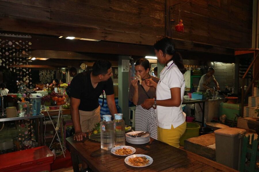 Bangkok: Night Bike Ride and Dinner at a Local Restaurant - Bikes, e-scooters, and the physical side