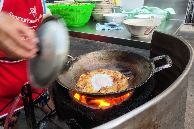 Bangkok Night Eats by Tuk Tuk - Hotel-pickup & Dinner - Tuk-tuk transport makes the route easier