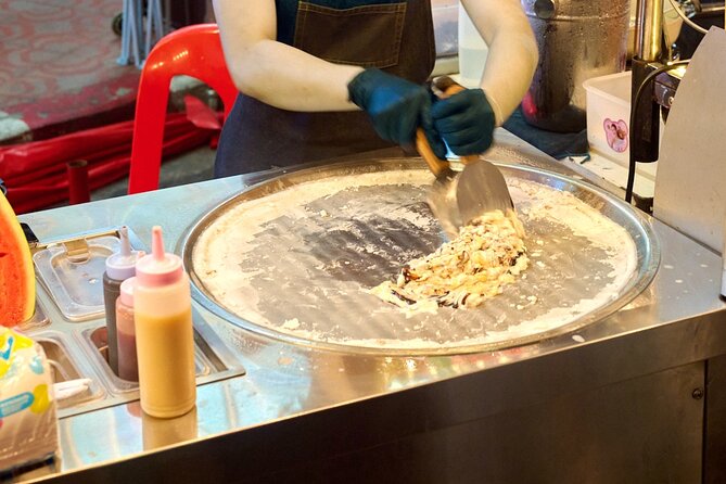 Bangkok Night Eats by Tuk Tuk - Hotel-pickup & Dinner - What the $80.99 price includes in practical terms