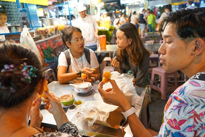 Bangkok Night Michelin Foodie Tour in Chinatown with 15+ tastings - Dessert with fried doughnuts and mango sticky rice