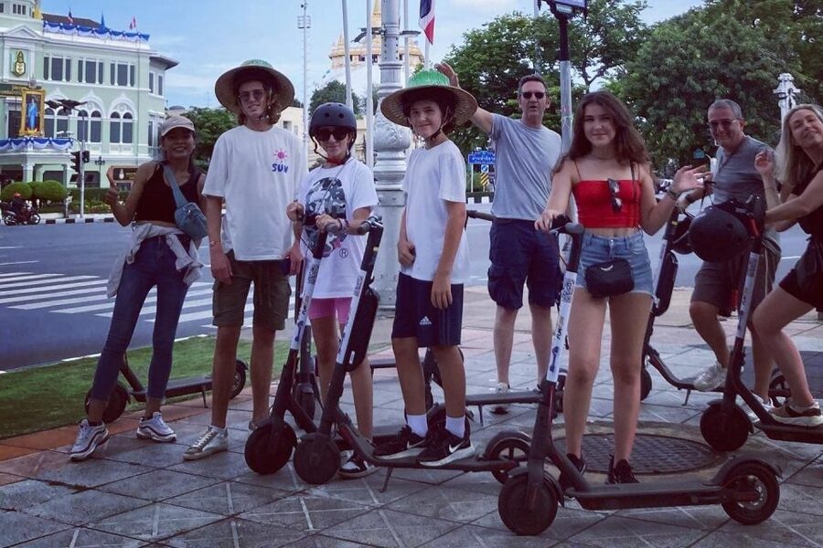 Bangkok : Old City Guided E-Scooter &/or Bike Tour - Guides, languages, and the feel of the outing
