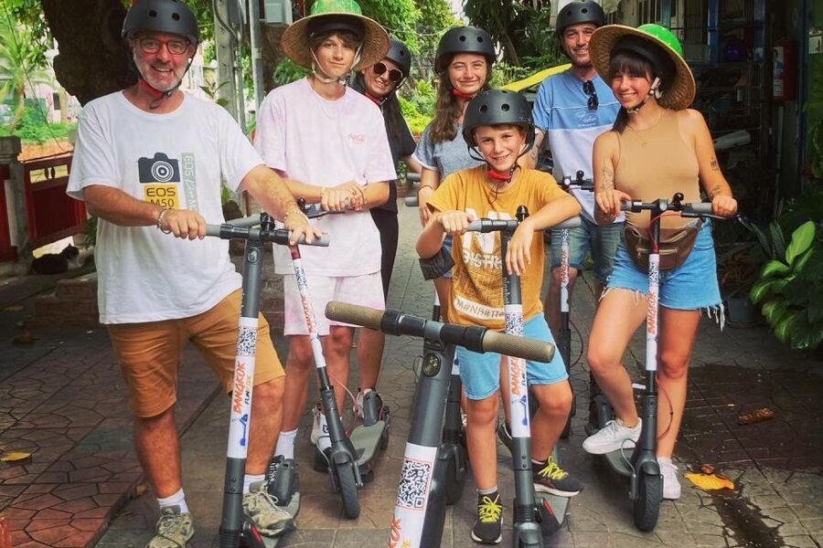 Bangkok : Old City Guided E-Scooter &/or Bike Tour - Wat Chana Songkhram and Khao San Road