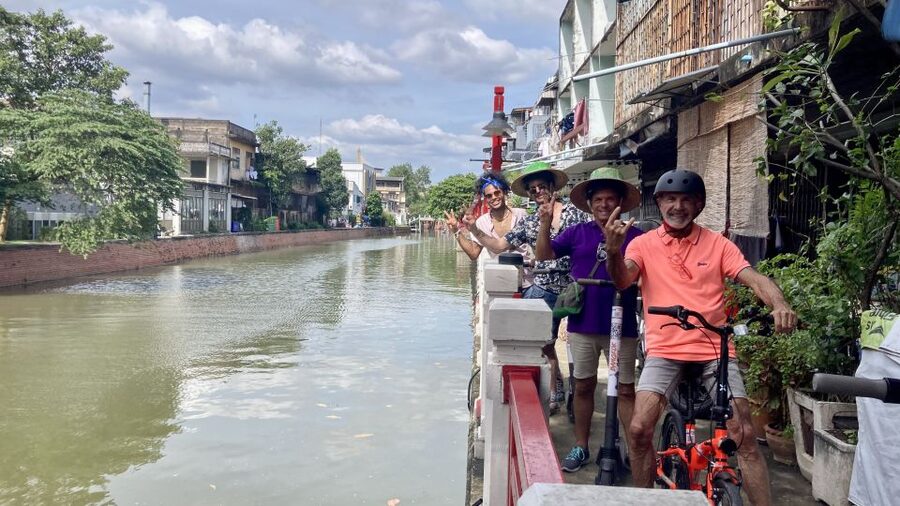 Bangkok : Old City Guided E-Scooter &/or Bike Tour - How much do you see for $32?