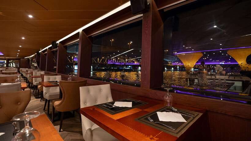 Bangkok: Opulence Luxury Dinner Cruise with Hotel Transfer - The boat, music, and best place to sit