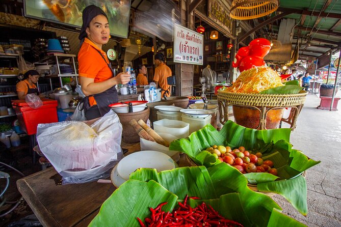 Bangkok Private Customizable Tour with Guide - Choosing markets over monuments