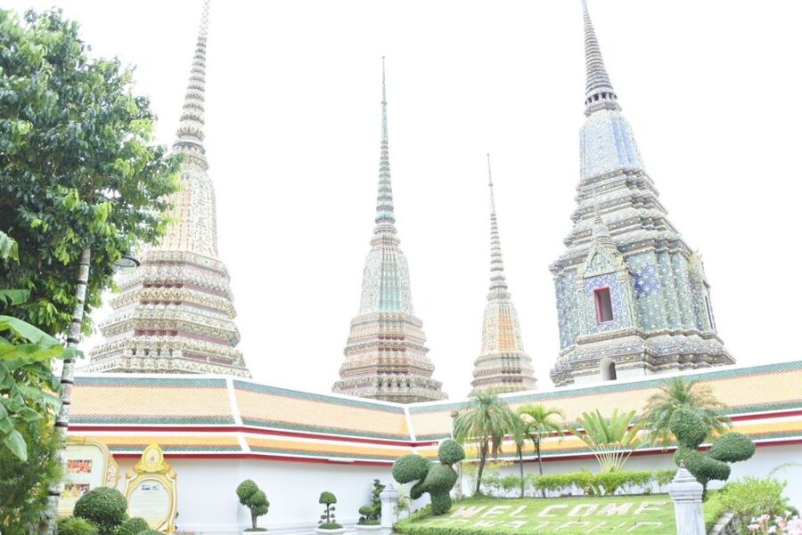 Bangkok: Private Thonburi Longtail Boat Tour & Wat Pho Visit - Why Thonburi is best seen from the water