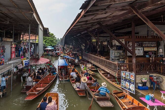 Bangkok: Railway and Floating Market Tour + Dragon Temple - The long stretches on the road