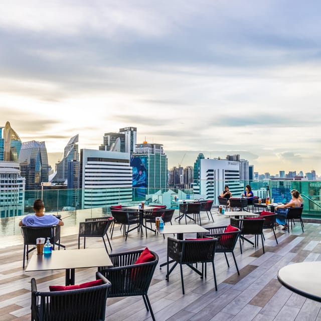 Bangkok: RedSquare Rooftop Bar at Novotel Sukhumvit 4 - First look from Novotel Sukhumvit 4