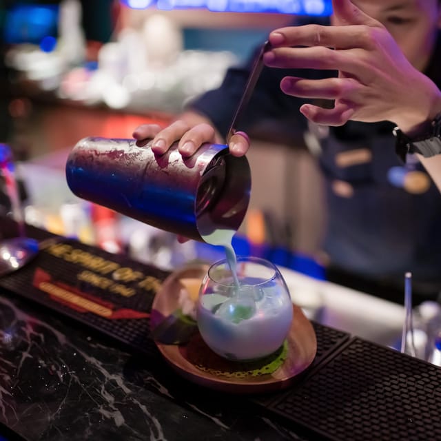 Bangkok: RedSquare Rooftop Bar at Novotel Sukhumvit 4 - My verdict on RedSquare Rooftop Bar