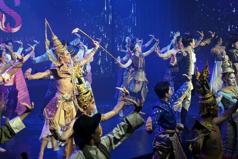 Bangkok: Royal Galaxy Dinner Cruise with Siam Fantasy Show - Transfers, meeting points, and the real timing challenge